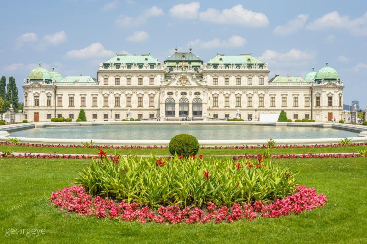Luxury Suites Liechtenstein Vienna Exterior photo
