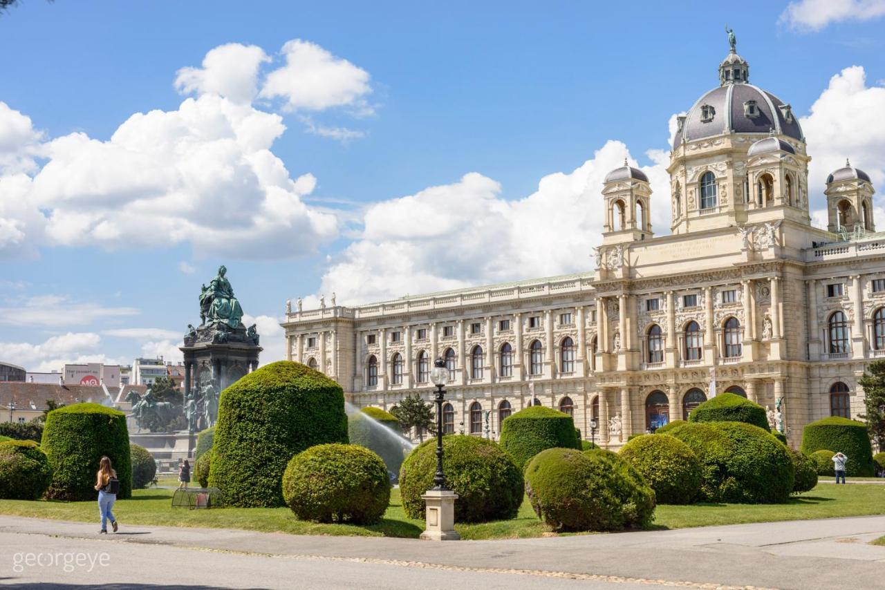 Luxury Suites Liechtenstein Vienna Exterior photo